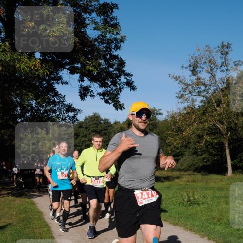28.09.2025 - 33. Volkslauf durch das schöne Alstertal Fabian Wolf http://msf.ph/oto/8978952 28.09.2025 10:25:17 Laufen 2551, 2477, 2476 meine-sportfotos.de