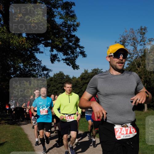 28.09.2025 - 33. Volkslauf durch das schöne Alstertal Fabian Wolf http://msf.ph/oto/8978955 28.09.2025 10:25:17 Laufen 2551, 2477, 2476 meine-sportfotos.de