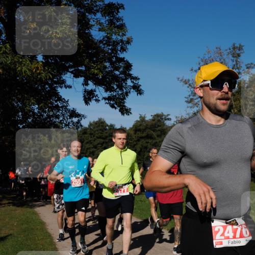 28.09.2025 - 33. Volkslauf durch das schöne Alstertal Fabian Wolf http://msf.ph/oto/8978956 28.09.2025 10:25:17 Laufen 255, 2477, 2476 meine-sportfotos.de