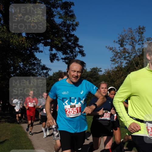 28.09.2025 - 33. Volkslauf durch das schöne Alstertal Fabian Wolf http://msf.ph/oto/8978964 28.09.2025 10:25:18 Laufen 2204, 2551, 499 meine-sportfotos.de