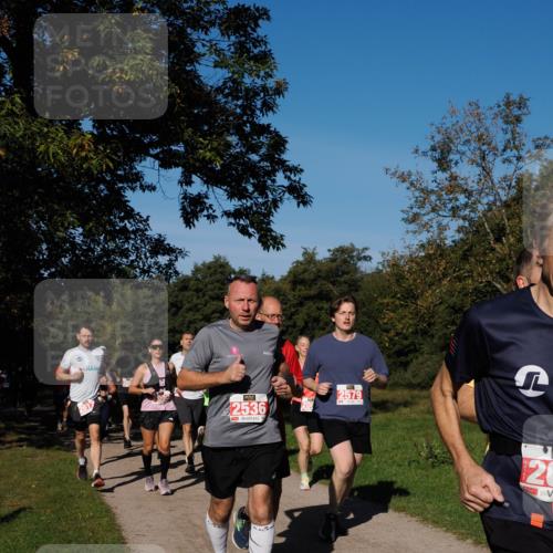 28.09.2025 - 33. Volkslauf durch das schöne Alstertal Fabian Wolf http://msf.ph/oto/8978968 28.09.2025 10:25:20 Laufen 2536, 208, 2579, 20 meine-sportfotos.de