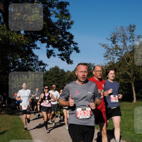 28.09.2025 - 33. Volkslauf durch das schöne Alstertal Fabian Wolf http://msf.ph/oto/8978973 28.09.2025 10:25:20 Laufen 2617, 2090, 2579, 2536 meine-sportfotos.de