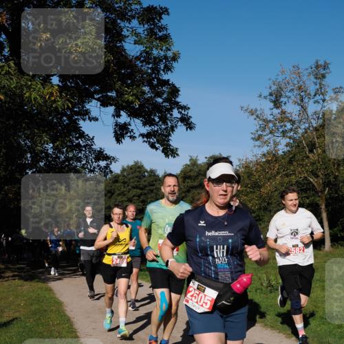 28.09.2025 - 33. Volkslauf durch das schöne Alstertal Fabian Wolf http://msf.ph/oto/8979019 28.09.2025 10:25:34 Laufen 2582, 2469, 2505 meine-sportfotos.de