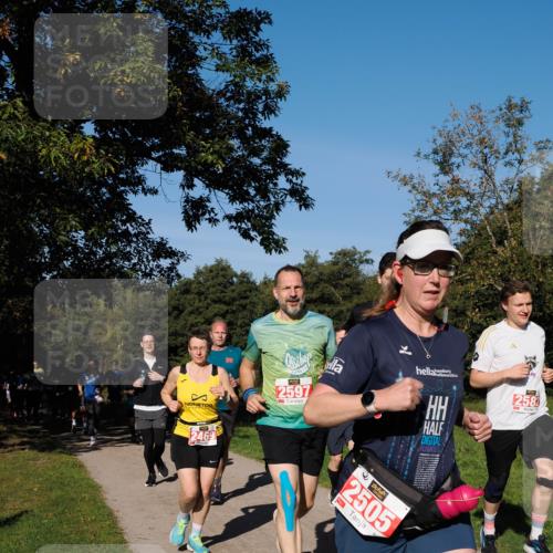 28.09.2025 - 33. Volkslauf durch das schöne Alstertal Fabian Wolf http://msf.ph/oto/8979021 28.09.2025 10:25:34 Laufen 2469, 2597, 2505, 258 meine-sportfotos.de