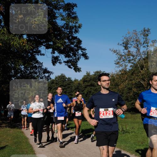 28.09.2025 - 33. Volkslauf durch das schöne Alstertal Fabian Wolf http://msf.ph/oto/8979071 28.09.2025 10:25:41 Laufen 2290, 2392, 2129, 209 meine-sportfotos.de
