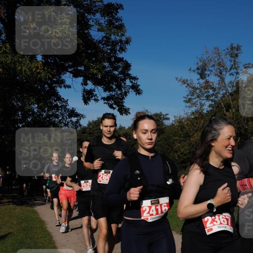 28.09.2025 - 33. Volkslauf durch das schöne Alstertal Fabian Wolf http://msf.ph/oto/8979117 28.09.2025 10:25:51 Laufen 2529, 260, 2416, 2367 meine-sportfotos.de