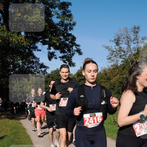 28.09.2025 - 33. Volkslauf durch das schöne Alstertal Fabian Wolf http://msf.ph/oto/8979118 28.09.2025 10:25:51 Laufen 252, 260, 2416, 236 meine-sportfotos.de