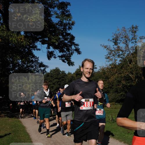 28.09.2025 - 33. Volkslauf durch das schöne Alstertal Fabian Wolf http://msf.ph/oto/8979128 28.09.2025 10:25:53 Laufen 96, 2097, 11, 181, 2150 meine-sportfotos.de