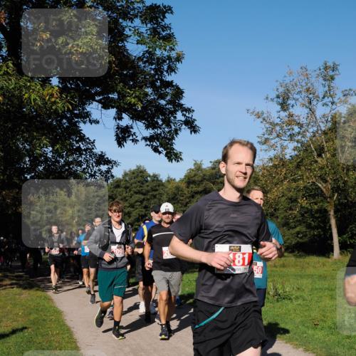 28.09.2025 - 33. Volkslauf durch das schöne Alstertal Fabian Wolf http://msf.ph/oto/8979129 28.09.2025 10:25:53 Laufen 2431, 2096, 81, 50 meine-sportfotos.de