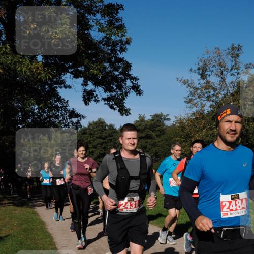28.09.2025 - 33. Volkslauf durch das schöne Alstertal Fabian Wolf http://msf.ph/oto/8979146 28.09.2025 10:25:57 Laufen 2431, 2484 meine-sportfotos.de