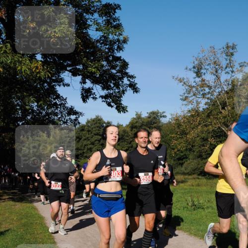 28.09.2025 - 33. Volkslauf durch das schöne Alstertal Fabian Wolf http://msf.ph/oto/8979195 28.09.2025 10:26:04 Laufen 2122, 2, 303, 2558 meine-sportfotos.de
