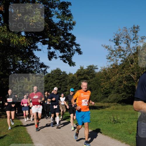 28.09.2025 - 33. Volkslauf durch das schöne Alstertal Fabian Wolf http://msf.ph/oto/8979235 28.09.2025 10:26:10 Laufen 2113, 2401, 2179, 2263 meine-sportfotos.de
