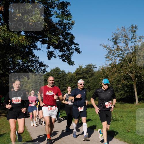 28.09.2025 - 33. Volkslauf durch das schöne Alstertal Fabian Wolf http://msf.ph/oto/8979243 28.09.2025 10:26:11 Laufen 2113, 2179, 218, 2457 meine-sportfotos.de
