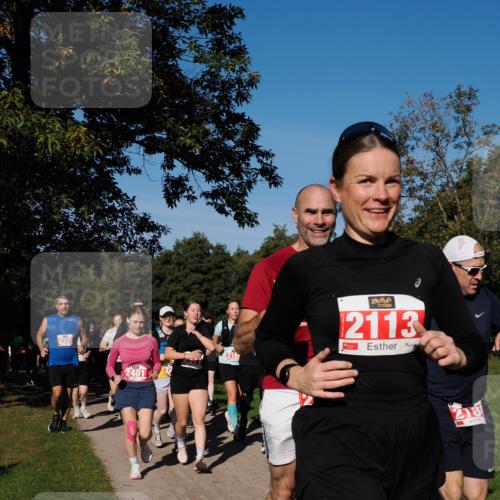 28.09.2025 - 33. Volkslauf durch das schöne Alstertal Fabian Wolf http://msf.ph/oto/8979255 28.09.2025 10:26:12 Laufen 2335, 2401, 2113, 218 meine-sportfotos.de