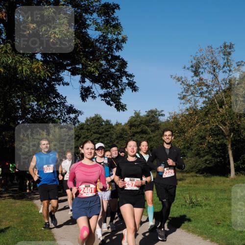 28.09.2025 - 33. Volkslauf durch das schöne Alstertal Fabian Wolf http://msf.ph/oto/8979262 28.09.2025 10:26:13 Laufen 2335, 2401, 257, 2326 meine-sportfotos.de
