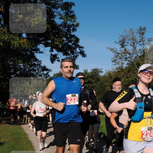 28.09.2025 - 33. Volkslauf durch das schöne Alstertal Fabian Wolf http://msf.ph/oto/8979276 28.09.2025 10:26:15 Laufen 2177, 2335, 2564, 224 meine-sportfotos.de