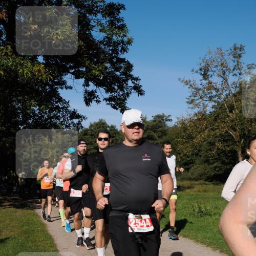 28.09.2025 - 33. Volkslauf durch das schöne Alstertal Fabian Wolf http://msf.ph/oto/8979297 28.09.2025 10:26:17 Laufen 23, 2544 meine-sportfotos.de