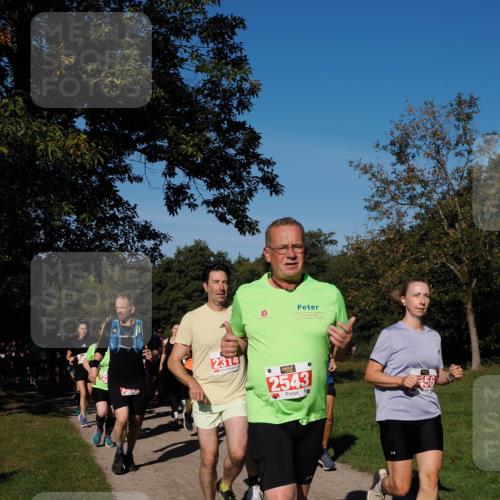 28.09.2025 - 33. Volkslauf durch das schöne Alstertal Fabian Wolf http://msf.ph/oto/8979314 28.09.2025 10:26:24 Laufen 2314, 0, 2543 meine-sportfotos.de