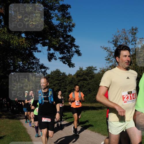 28.09.2025 - 33. Volkslauf durch das schöne Alstertal Fabian Wolf http://msf.ph/oto/8979320 28.09.2025 10:26:25 Laufen 2544, 2277, 2314 meine-sportfotos.de