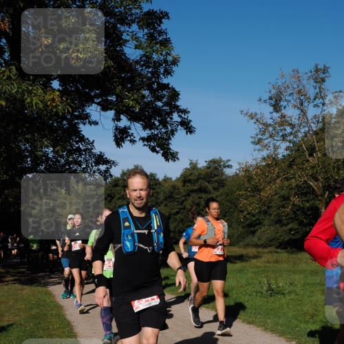 28.09.2025 - 33. Volkslauf durch das schöne Alstertal Fabian Wolf http://msf.ph/oto/8979324 28.09.2025 10:26:25 Laufen 54 meine-sportfotos.de