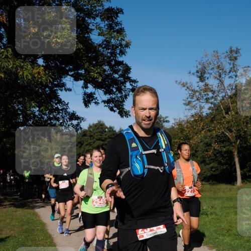 28.09.2025 - 33. Volkslauf durch das schöne Alstertal Fabian Wolf http://msf.ph/oto/8979329 28.09.2025 10:26:26 Laufen 2545 meine-sportfotos.de