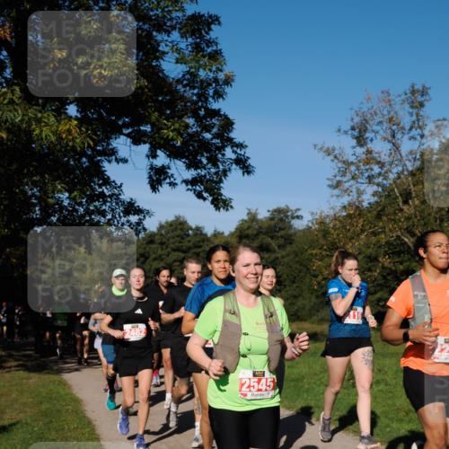 28.09.2025 - 33. Volkslauf durch das schöne Alstertal Fabian Wolf http://msf.ph/oto/8979336 28.09.2025 10:26:27 Laufen 2482, 2545, 22 meine-sportfotos.de