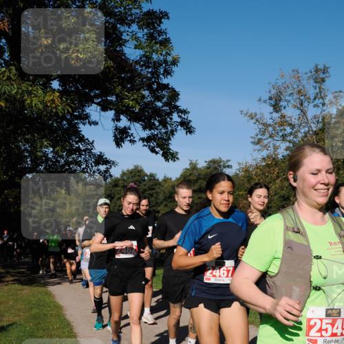 28.09.2025 - 33. Volkslauf durch das schöne Alstertal Fabian Wolf http://msf.ph/oto/8979339 28.09.2025 10:26:27 Laufen 2482, 2467, 2545 meine-sportfotos.de