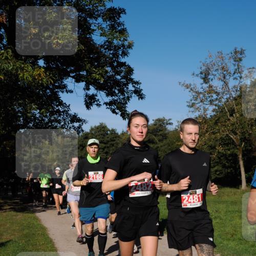 28.09.2025 - 33. Volkslauf durch das schöne Alstertal Fabian Wolf http://msf.ph/oto/8979346 28.09.2025 10:26:28 Laufen 2000, 2166, 2482, 2481 meine-sportfotos.de