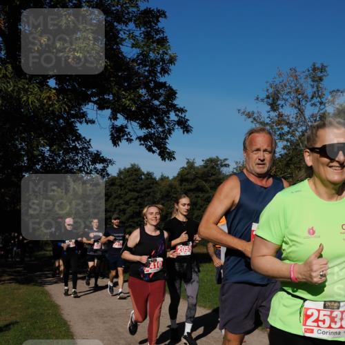 28.09.2025 - 33. Volkslauf durch das schöne Alstertal Fabian Wolf http://msf.ph/oto/8979390 28.09.2025 10:26:35 Laufen 2317, 2410, 2055, 2538 meine-sportfotos.de