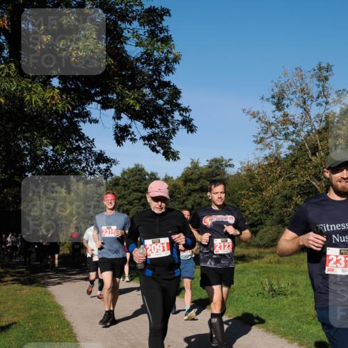28.09.2025 - 33. Volkslauf durch das schöne Alstertal Fabian Wolf http://msf.ph/oto/8979403 28.09.2025 10:26:38 Laufen 2316, 2091, 2123, 231 meine-sportfotos.de