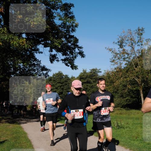 28.09.2025 - 33. Volkslauf durch das schöne Alstertal Fabian Wolf http://msf.ph/oto/8979405 28.09.2025 10:26:38 Laufen 2185, 2316, 091, 2125 meine-sportfotos.de