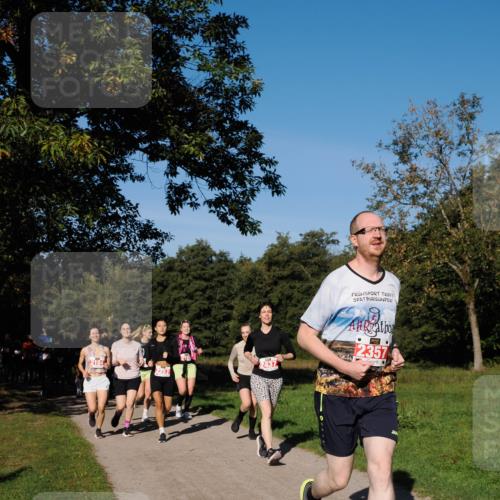 28.09.2025 - 33. Volkslauf durch das schöne Alstertal Fabian Wolf http://msf.ph/oto/8979449 28.09.2025 10:26:54 Laufen 2257, 2437, 2357 meine-sportfotos.de