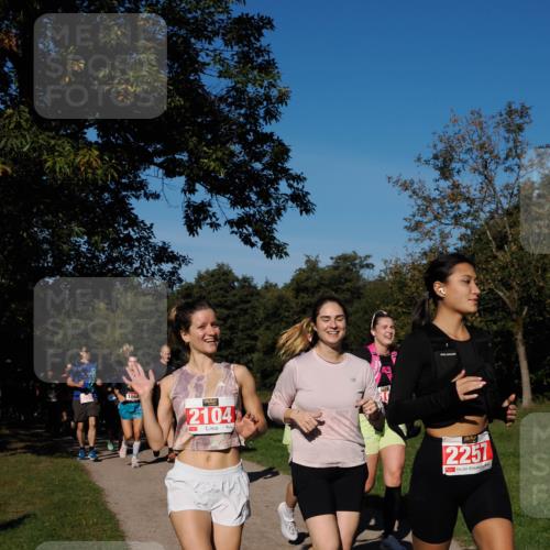 28.09.2025 - 33. Volkslauf durch das schöne Alstertal Fabian Wolf http://msf.ph/oto/8979456 28.09.2025 10:26:57 Laufen 1068, 2104, 2257 meine-sportfotos.de
