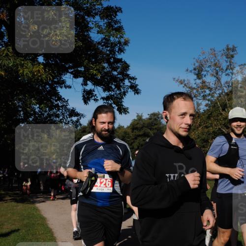 28.09.2025 - 33. Volkslauf durch das schöne Alstertal Fabian Wolf http://msf.ph/oto/8979524 28.09.2025 10:27:14 Laufen 426, 7 meine-sportfotos.de