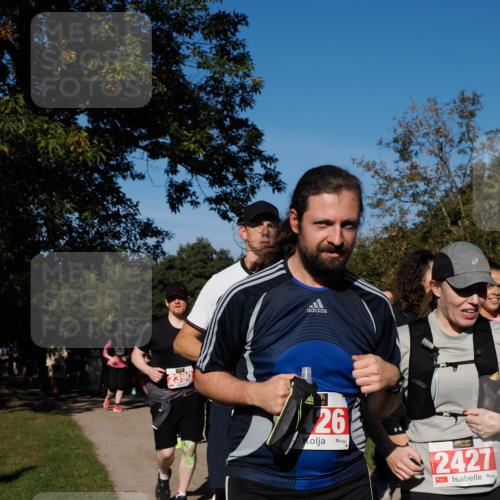 28.09.2025 - 33. Volkslauf durch das schöne Alstertal Fabian Wolf http://msf.ph/oto/8979530 28.09.2025 10:27:14 Laufen 2390, 26, 2427 meine-sportfotos.de