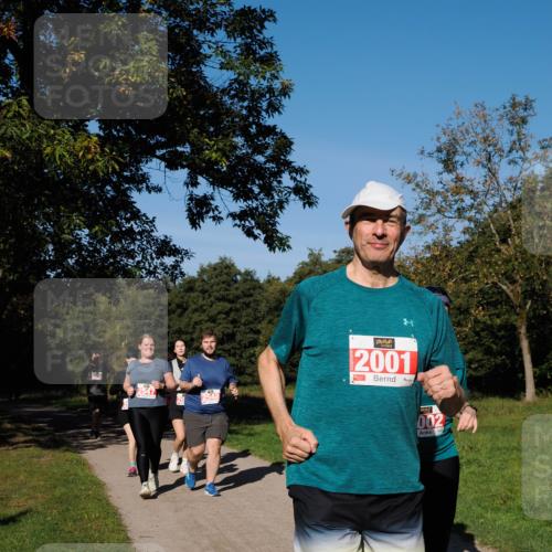 28.09.2025 - 33. Volkslauf durch das schöne Alstertal Fabian Wolf http://msf.ph/oto/8979589 28.09.2025 10:27:40 Laufen 2001, 002 meine-sportfotos.de