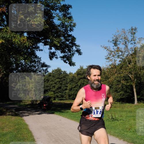 28.09.2025 - 33. Volkslauf durch das schöne Alstertal Fabian Wolf http://msf.ph/oto/8979618 28.09.2025 10:33:04 Laufen 3173 meine-sportfotos.de
