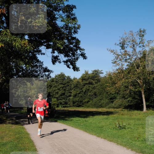 28.09.2025 - 33. Volkslauf durch das schöne Alstertal Fabian Wolf http://msf.ph/oto/8979630 28.09.2025 10:33:23 Laufen 3330 meine-sportfotos.de
