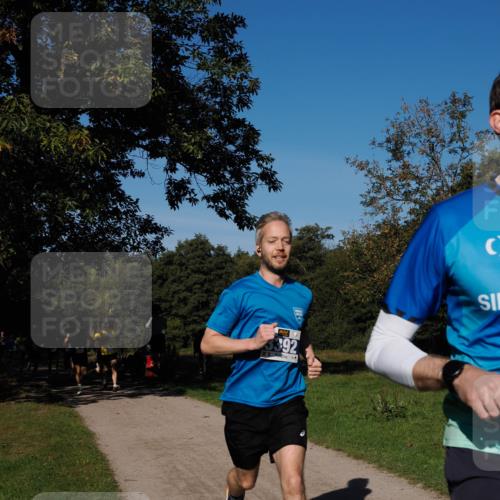 28.09.2025 - 33. Volkslauf durch das schöne Alstertal Fabian Wolf http://msf.ph/oto/8979672 28.09.2025 10:33:33 Laufen 392 meine-sportfotos.de