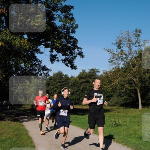 28.09.2025 - 33. Volkslauf durch das schöne Alstertal Fabian Wolf http://msf.ph/oto/8979730 28.09.2025 10:33:55 Laufen 3005, 3923, 3924 meine-sportfotos.de
