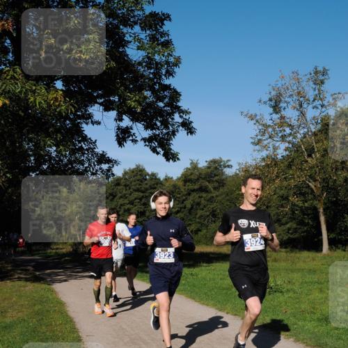 28.09.2025 - 33. Volkslauf durch das schöne Alstertal Fabian Wolf http://msf.ph/oto/8979732 28.09.2025 10:33:55 Laufen 3005, 3923, 3924 meine-sportfotos.de