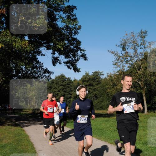 28.09.2025 - 33. Volkslauf durch das schöne Alstertal Fabian Wolf http://msf.ph/oto/8979734 28.09.2025 10:33:55 Laufen 3005, 925, 3923, 05, 392 meine-sportfotos.de