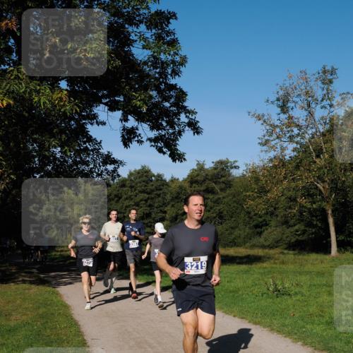 28.09.2025 - 33. Volkslauf durch das schöne Alstertal Fabian Wolf http://msf.ph/oto/8979825 28.09.2025 10:34:20 Laufen 3387, 3219 meine-sportfotos.de