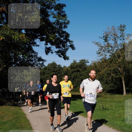 28.09.2025 - 33. Volkslauf durch das schöne Alstertal Fabian Wolf http://msf.ph/oto/8979891 28.09.2025 10:34:35 Laufen 3938, 3369, 3419 meine-sportfotos.de