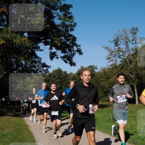28.09.2025 - 33. Volkslauf durch das schöne Alstertal Fabian Wolf http://msf.ph/oto/8979908 28.09.2025 10:34:38 Laufen 3309, 3308, 31, 3411 meine-sportfotos.de