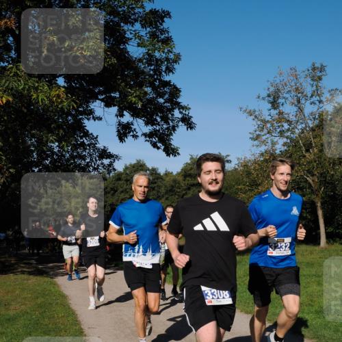 28.09.2025 - 33. Volkslauf durch das schöne Alstertal Fabian Wolf http://msf.ph/oto/8979919 28.09.2025 10:34:39 Laufen 3309, 3308, 3232 meine-sportfotos.de