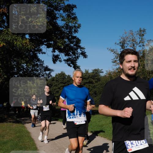 28.09.2025 - 33. Volkslauf durch das schöne Alstertal Fabian Wolf http://msf.ph/oto/8979923 28.09.2025 10:34:39 Laufen 213, 3309, 3300 meine-sportfotos.de
