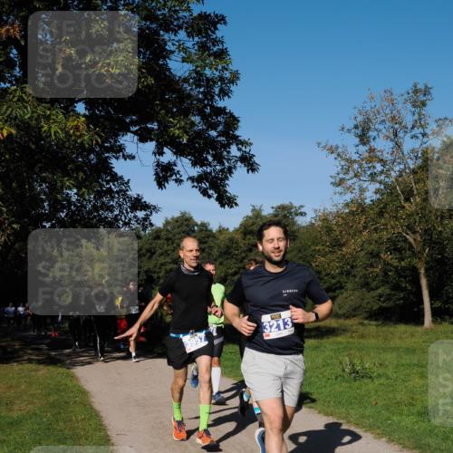 28.09.2025 - 33. Volkslauf durch das schöne Alstertal Fabian Wolf http://msf.ph/oto/8979943 28.09.2025 10:34:42 Laufen 304, 3957, 3213 meine-sportfotos.de