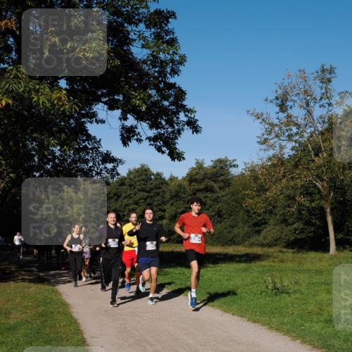 28.09.2025 - 33. Volkslauf durch das schöne Alstertal Fabian Wolf http://msf.ph/oto/8979953 28.09.2025 10:34:44 Laufen 3041, 3042, 3364 meine-sportfotos.de