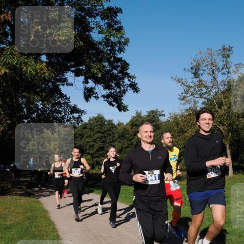 28.09.2025 - 33. Volkslauf durch das schöne Alstertal Fabian Wolf http://msf.ph/oto/8979966 28.09.2025 10:34:46 Laufen 041, 3042 meine-sportfotos.de